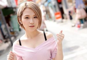 椎名そらがK円寺北口の男性ほぼ全員と中出し性交！！ 300x208 - 【椎名そら】美少女中出し　集合した男たち　皆極力奥に出したがる