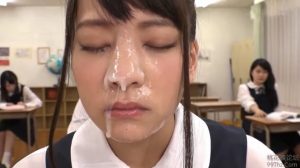 学園生活で「常にぶっかけ」女子○生 300x168 - 【あべみかこ】貧乳JKが顔射されても何事もなかったように授業を受け続ける