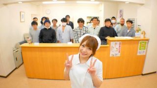 1週間以上溜めた生臭い素人ち○ぽをしゃぶり尽くす！ノーハンド  320x180 - 【麻里梨夏】素人男性の溜まりに溜まった精子を美少女ナースがフェラ抜き