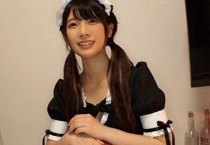 20才 一人暮らしを 300x207 - 【川井もか】スレンダー美少女のコスプレ姿　予測不能のSEXドキュメント　デビュー作