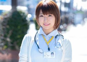 看護師限定 「絶倫ち○ぽ診察してくれませんか？」勃起が収 300x213 - 【松本菜奈実】ナースをナンパしてオナサポしてもらう　さらにはセックスまで