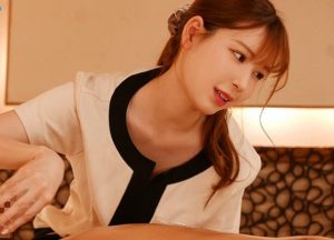 1年待ち！美脚スレンダー美女が精巣空っぽになるまでヌイてくれる超高級メ 1 300x216 - 【明里つむぎ】美形お姉さんの全身を使った種搾り施術　テクニックもサービスも完璧