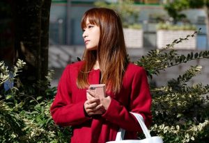 29歳）を旦那から寝取ったら&hellip; 離婚 300x206 - 【秋本詩音】離婚寸前の人妻を軽くひと押し！したら本当に別れてAV出演する事に！　サプライズ展開