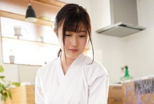 男のコってなんでナマでしたがるの？ 心理学部に通う女子大生がナマでし 300x203 - 【加瀬谷れな】なぎなた歴8年のJD　初めてのナマの感触に絶頂イキ　デビュー作