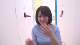 シコってしゃぶって！彼女なら彼チン当ててみてゲーム 320x180 - 【深田結梨】激カワJD　彼氏のチンポはどれだろな　外れて中出しされちゃいました