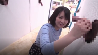 シコってしゃぶって！彼女なら彼チン当ててみてゲーム 320x180 - 【深田結梨】どのチンポが正解か恥じらいながら触ってフェラして…