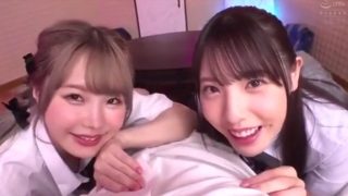松本いちか 白桃はな 320x180 - 【松本いちか・白桃はな】激カワJK2人に挟み撃ちで痴女られ乳首責めされる