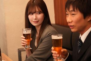 300x202 - 【明里つむぎ】この女、絶倫　「こんなに勃起してるよ」　受付嬢に9発抜かれる