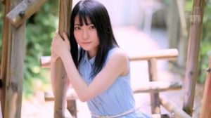 AVデビュー18歳 伊織ひなの 奇跡の時給1000円アルバイトちゃん 300x168 - 【伊織ひなの】普通の女の子　黒髪美少女がイキまくる　デビュー作