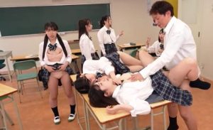 67cf9da15c89f 300x183 - 【沙月恵奈・藤田こずえ・美音ゆめ】時間停止でイジメ女子たちとSEXし放題